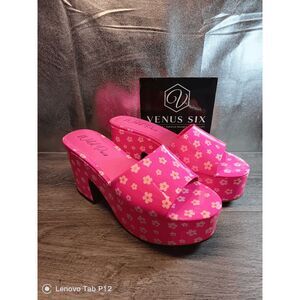 Wild Pair Women's Melborne Platform Sandals - Pink Daisy Patent 7.5M